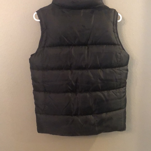 U. S. Polo Assn puffer vest great condition - Picture 4 of 4